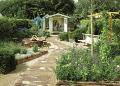 Exuberant Romantic Garden: weelderig
